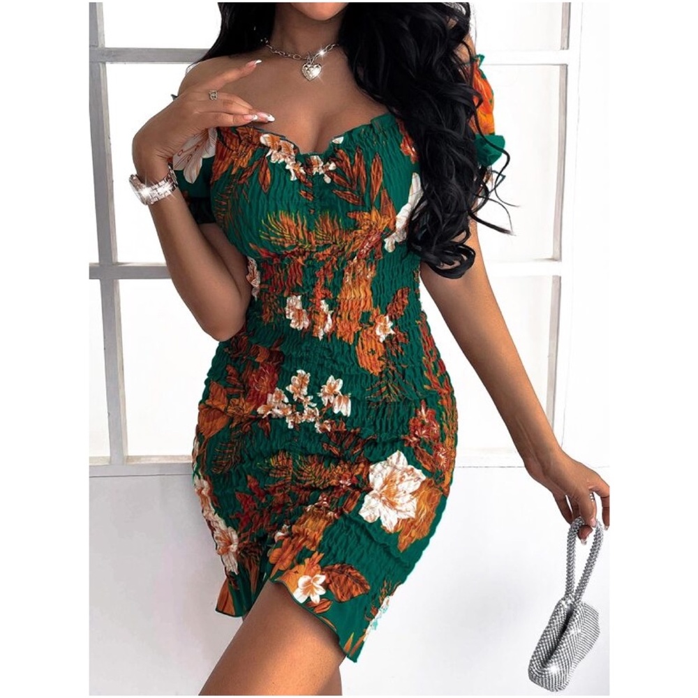 Boho Green Off Shoulder Fitted Party Dress - Picture 4 of 4